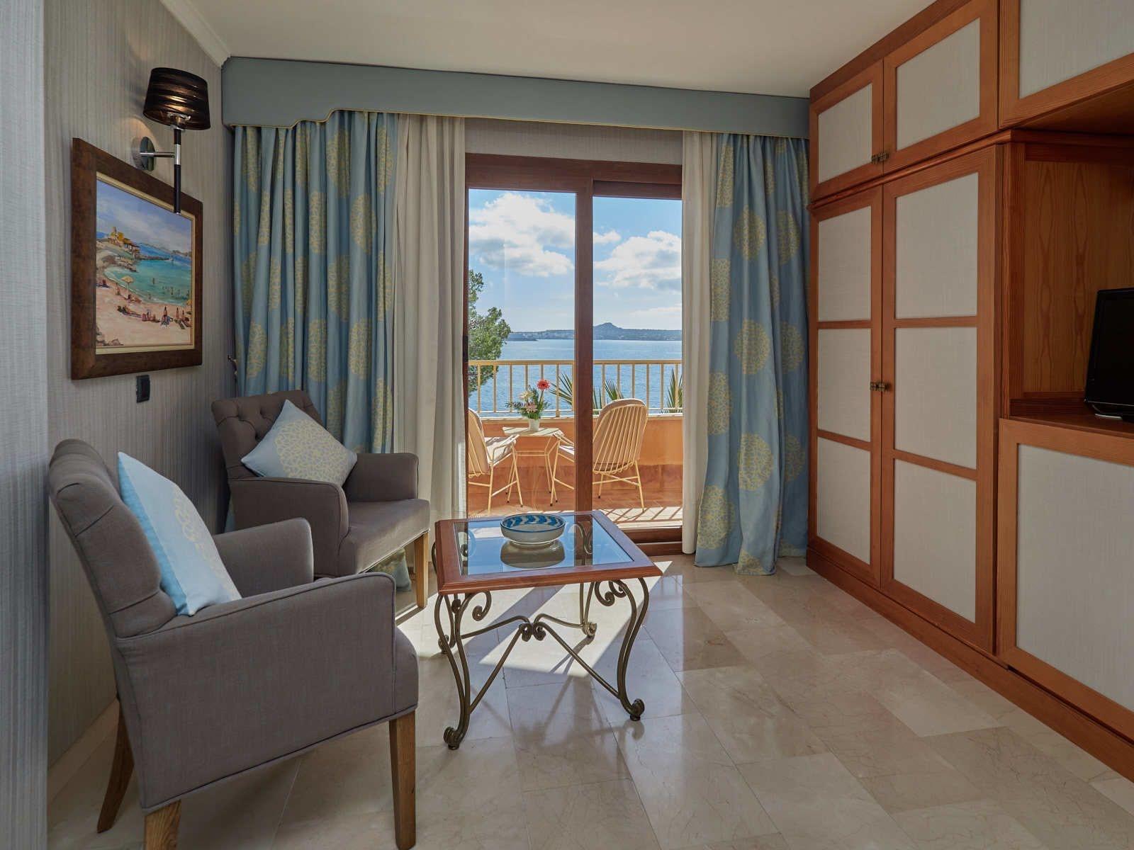 Hotel Petit Cala Fornells Peguera Exterior photo