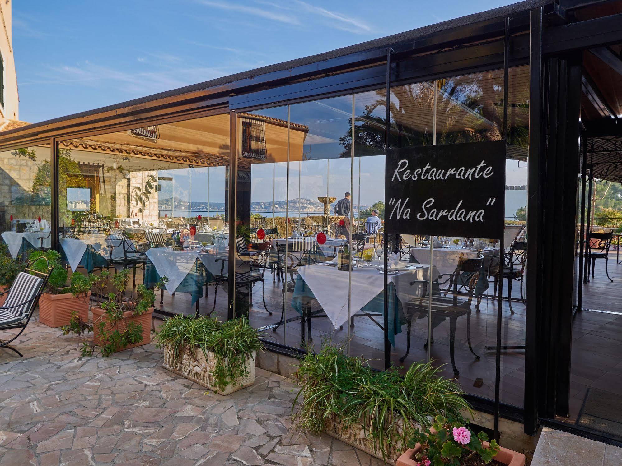 Hotel Petit Cala Fornells Peguera Exterior photo
